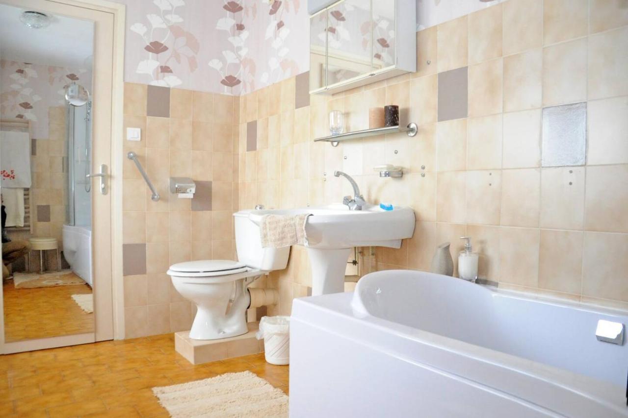 1 Bedroom House 20Min Walk To Centre In Tournus Zewnętrze zdjęcie